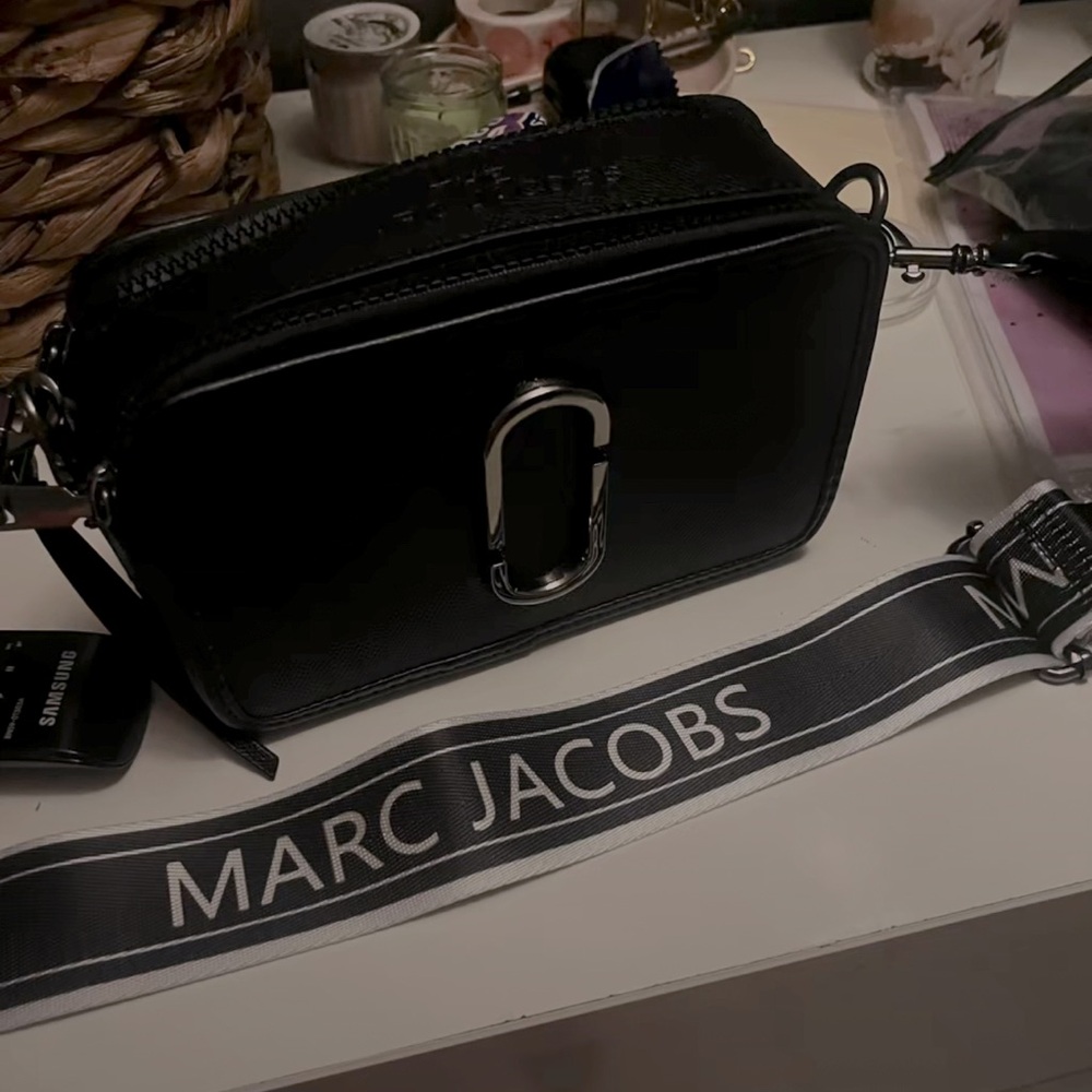 Cute Fashionable Bag FOR SALE!